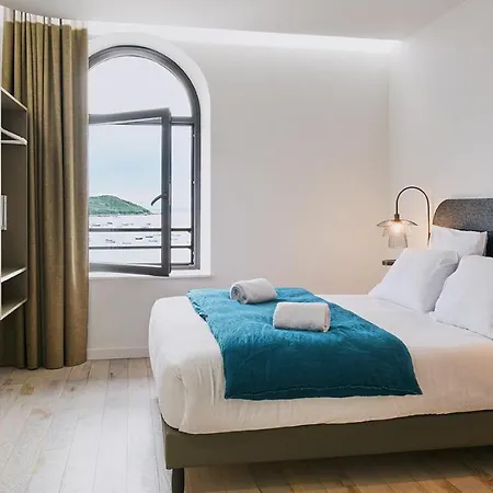Hotel Pavillon De La 3*