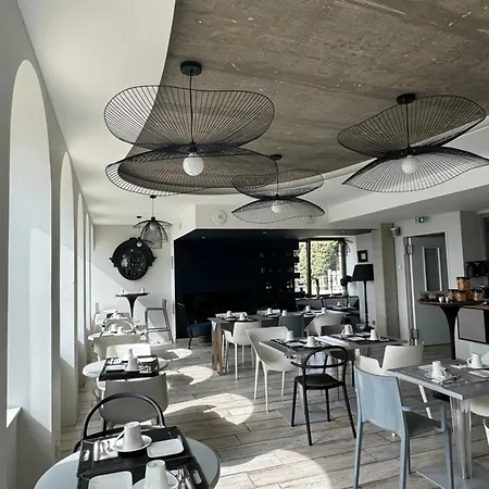 ホテル Pavillon De La 3*